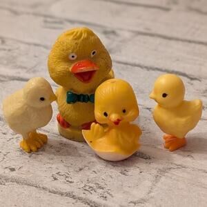 Vtg Chick Figures Easter/Other -Chickens
